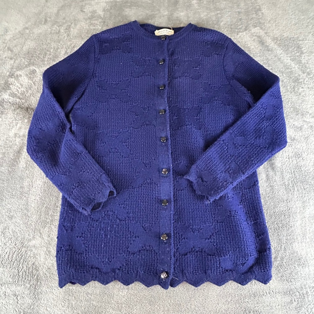 Vintage British Vogue Wintuk Blue Bow Pattern Scalloped Cardigan Sweater